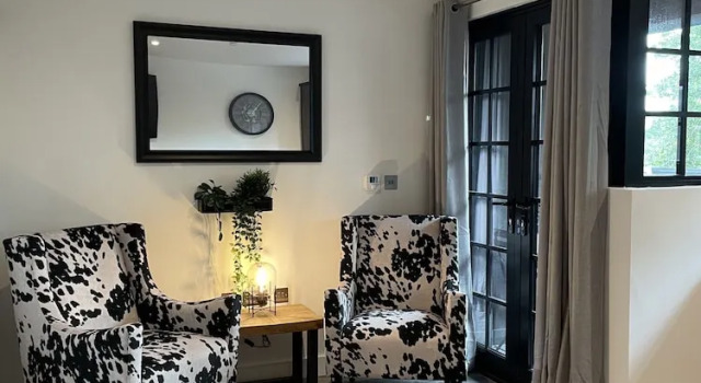 Студия Superior Booking Urban Halstead