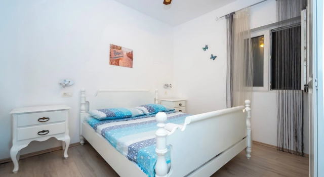 Apartment Sima, Забронировать Апартаменты/квартира Омиш Окрестности Сплита