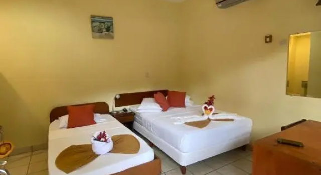 Трёхместный номер Standard Hotel Nany