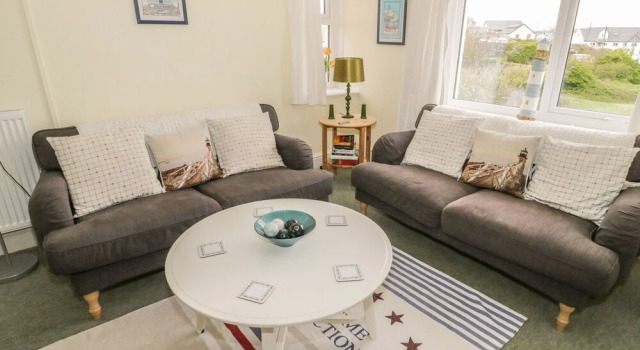 Bryn Gors, Book Hotel Trearddur Bay 