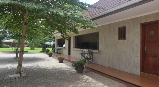 Mererani Hotel, Rezervasyon Otel Arusha Tanzanya