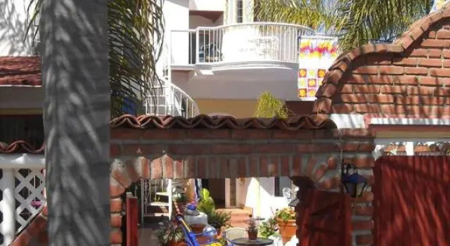 Welcome to Casa Viva Mexico 3-bedrooms 2-bathroms 6-Guests close to Shoping Center & Beach