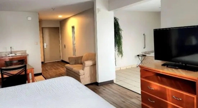Одноместный люкс Days Inn & Suites by Wyndham Thibodaux