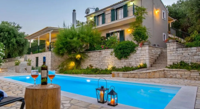 Вилла Maritina Villa - 2 BR House Surrounded by Olive Groves