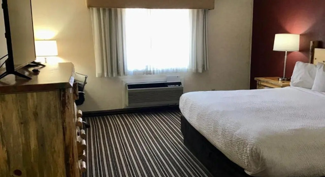 Двухместный люкс c 1 комнатой Studio 6 Suites Butte MT I-90 I-15