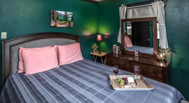 A Frame Acres - Three Bedroom Cabin, Varaa Hotelli Alto New Mexico