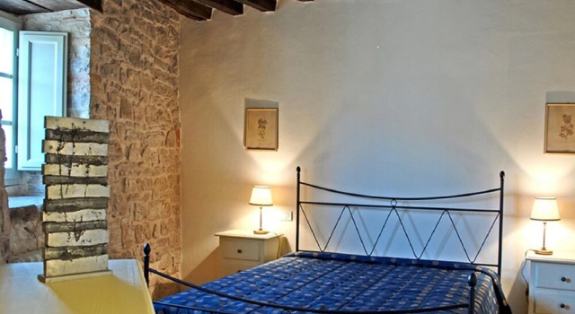 Residenza Izzalini, Varaa Hotelli Todi Umbria