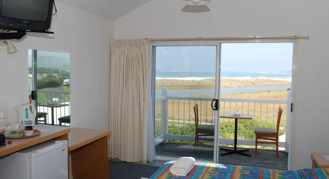 A Great Ocean View Motel