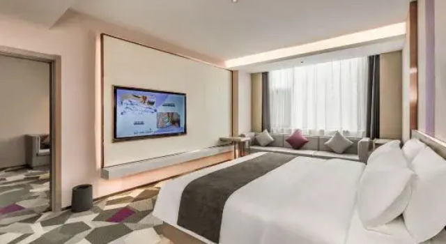 Люкс Deluxe Lavande Hotel (Qujing Luliang Passenger North Station)