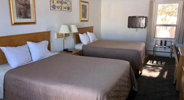 Номер Standard Budget Host Inn