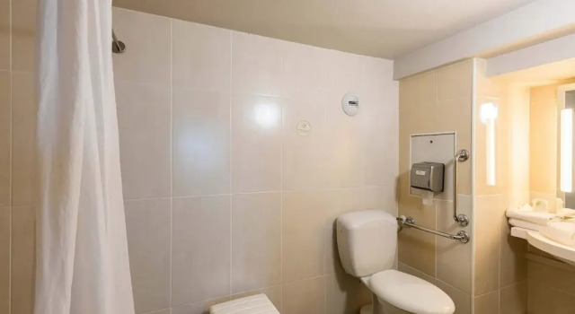 Двухместный номер для людей с ограниченными возможностями B&B HOTEL Troyes Barberey