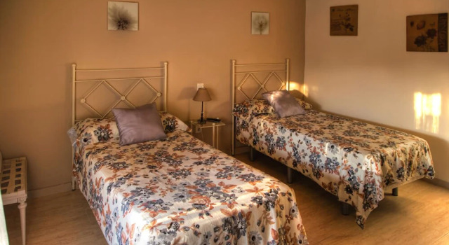 Casa Rural Parque Natural de Cornalvo, Rezervasyon Otel Mirandilla havuzlu oteller, Yüzme Havuzu