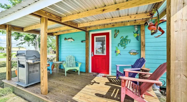 Коттедж с 2 комнатами Beaches, Fishing & More! Rockport Getaway w/ Deck