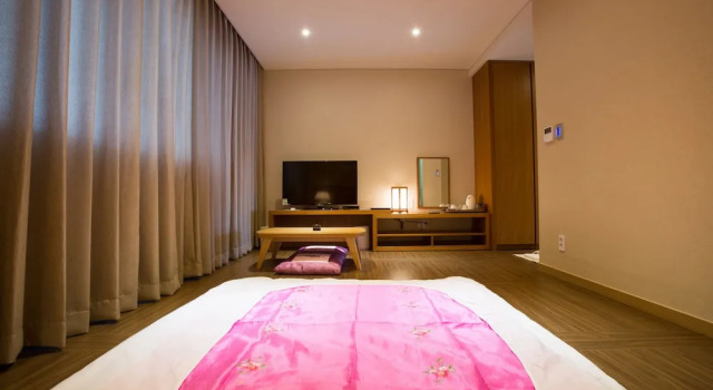 Двухместный номер Standard Dong Gyeong Hotel