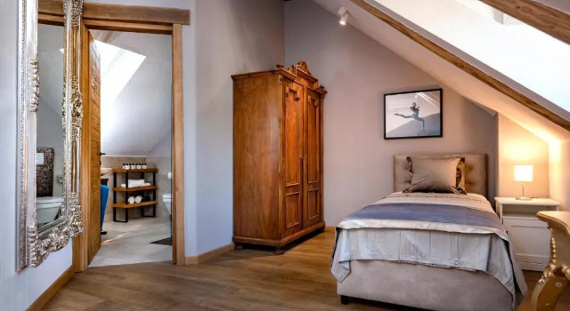 Luxury Palazzo v. Pelsocz Hvar Town, Забронировать Отель Хвар Остров Хвар, рядом с Частный Пляж «Си Ю Румс»