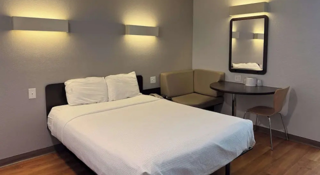 Люкс Standard Motel 6-Simi Valley, CA