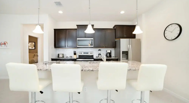 Gorgeous Family Home With Private Pool Ww105
