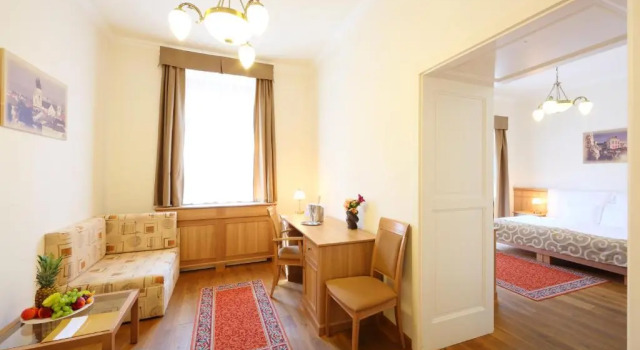 Hotel Historia & Historante, Reserva ahora Hotel Hoteles en Veszprem con desayuno, Desayunos