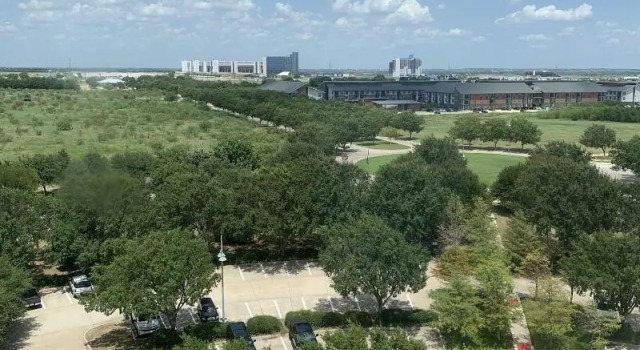Четырёхместный номер Standard Dallas/Ft. Worth Marriott Hotel & Golf Club Champions Circle