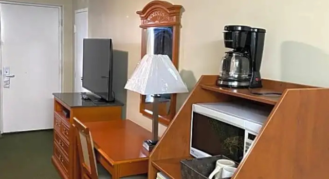 Номер Standard Angus Inn Motel
