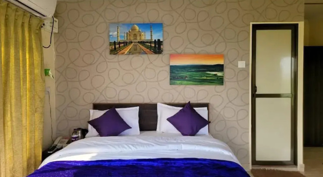 The NIhal Resort, Забронировать Курортный отель Отели штата Махараштры с бассейном, Бассейн