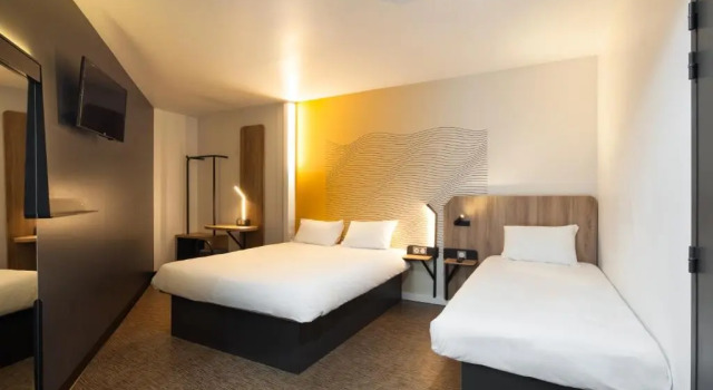 Трёхместный номер B&B HOTEL NANTERRE Rueil-Malmaison