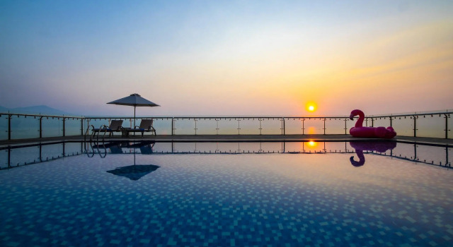 Семейный номер Standard Serene Beach Hotel Danang