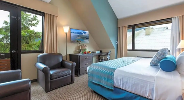 Двухместный номер Standard с балконом Blackcomb Lodge