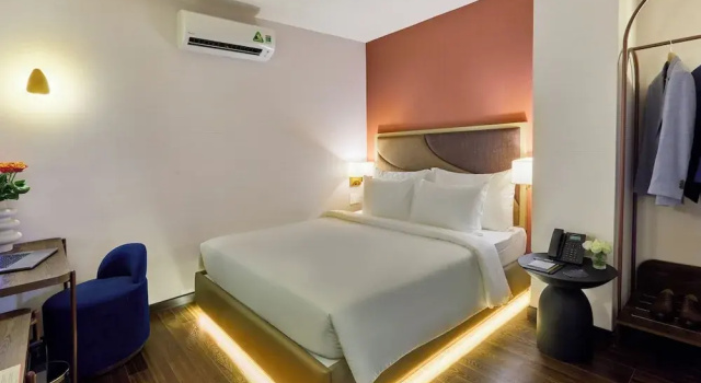 Двухместный номер Deluxe (без окна) KiN Hotel Ly Tu Trong Edition