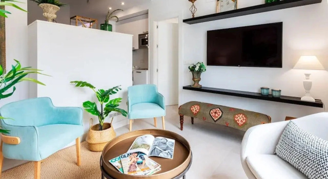 Brand new 4 Bd Apartment Next to the Cathedral Mateos Gago IV