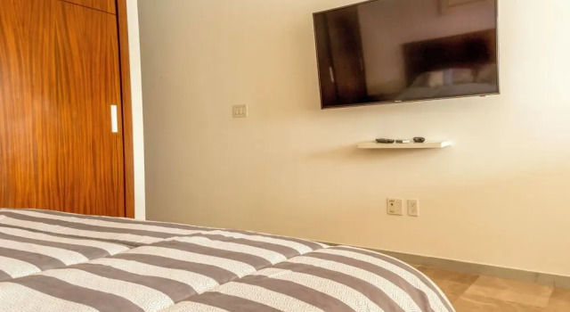 Exclusive 5th Ave Apt with Private Pool, Забронировать Апартаменты/квартира Отели Плая-дель-Кармен с парковкой, рядом с Пляжный клуб Mamitas, Парковка