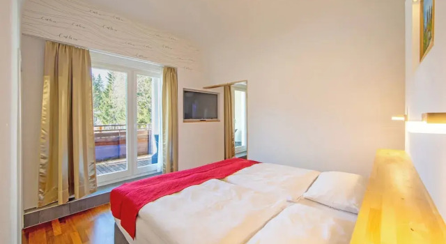 Полулюкс Hotel Europe