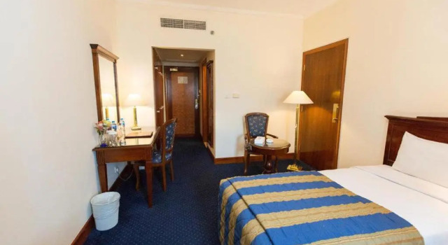 Двухместный номер Standard York International Hotel