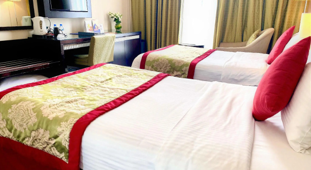Deluxe Twin room Doha Central Plaza Hotel