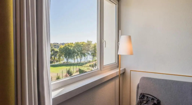 Двухместный номер Executive с видом на озеро Novotel Paris Créteil Le Lac