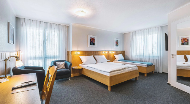 Трёхместный номер Comfort Dorint Parkhotel Siegen