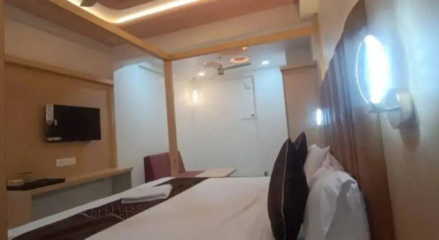 Hotel President Pride