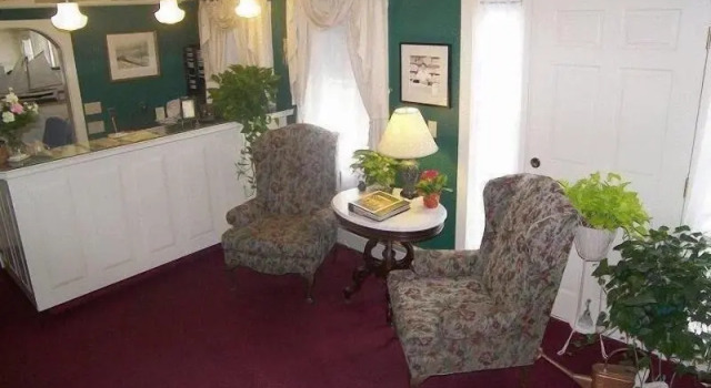 Cedar Crest Inn