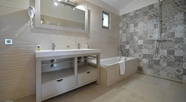 Полулюкс Hotel Mas Des Barres