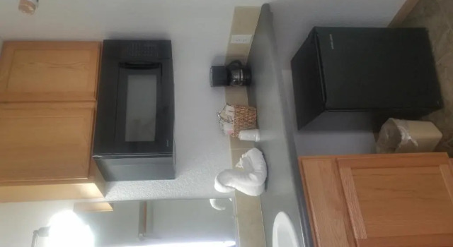 Четырёхместный номер Standard Howards Motel