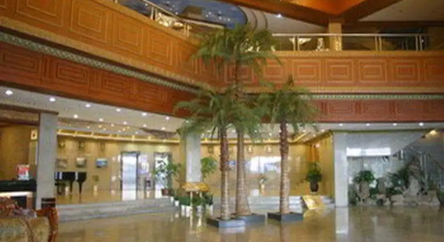 Pinghu Hotel Yichang, Rezerwuj Hotel Yichang Hubei