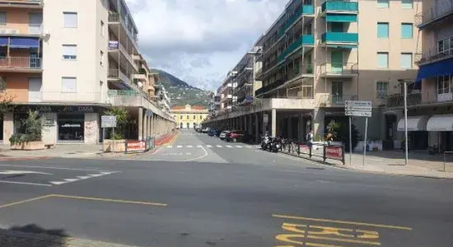 Sestri Viale Roma 15 Superior