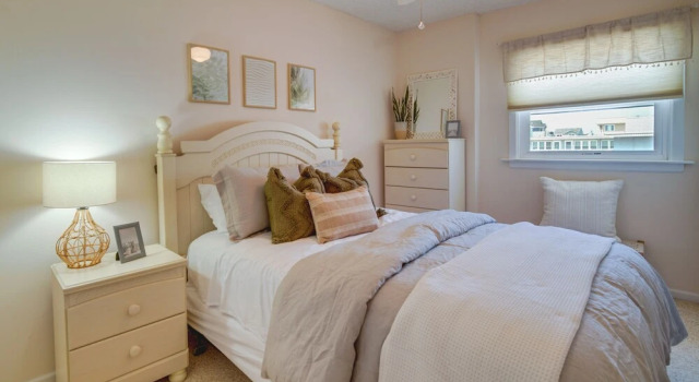 Charming Brigantine Condo Rental: Steps to Beach!, Забронировать Апартаменты/квартира Бригантин Джерси-Шор