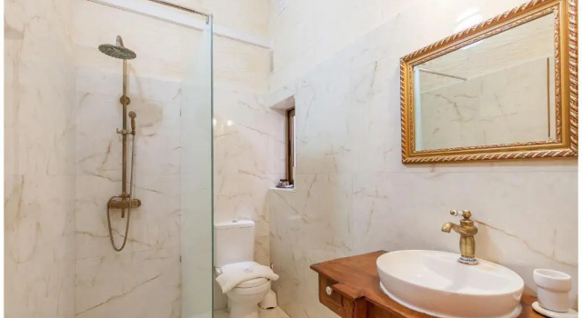 Коттедж Centre Island Gozitan Farmhouse & Pool - Happy Rentals