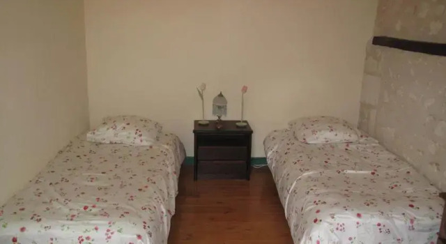 Hopital Saint Francois, Забронировать Отель Обтер-сюр-Дронн Charente, рядом с Монолитная церковь Сен-Жан