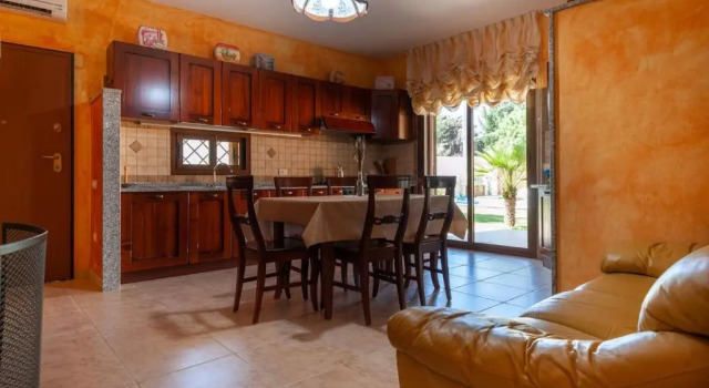 Villa Chloe, Забронировать Вилла Отели Куарту-Сант-Элена с бассейном, Бассейн