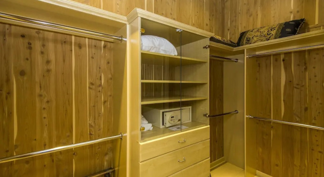 Rat Pack Retreat - Four Bedroom Home