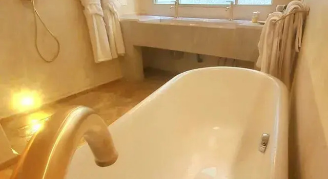 Le Singe Rose & SPA, Забронировать Отель Отели Марракеш-Тенсифт-Эль-Хауз с бассейном, Бассейн