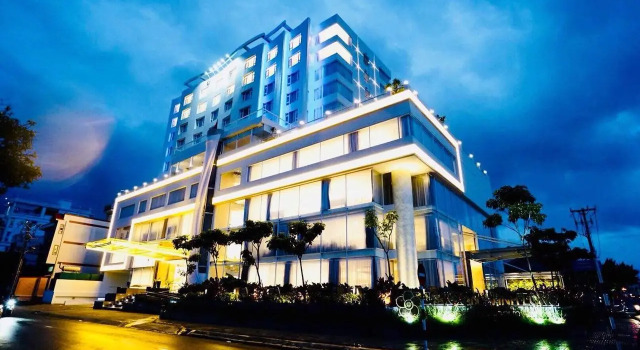 Sai Gon Vinh Long Hotel, Rezervovat Hotel Hotely v Long Ho se snídaní, Snídaně