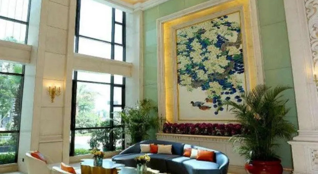 Clifford Hotel